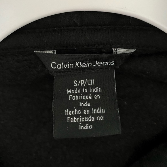 Black Calvin Klein Sweater - Picture 3 of 3